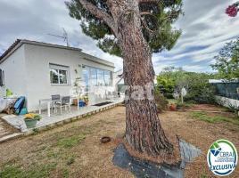 Houses (villa / tower), 98.00 m², Calle Berguedà, 4