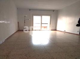 Pis, 75.00 m², prop de bus i tren, Calle de Valeta