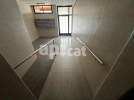 Piso, 75.00 m², cerca de bus y tren