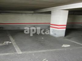 Lloguer plaça d'aparcament, 8.00 m², prop de bus i tren, Calle de Casanova