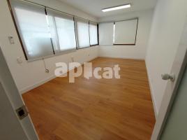 For rent office, 40.00 m², near bus and train, Calle Pintor Murillo