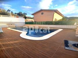 Casa (otro), 306.00 m², Calle de Walt Disney