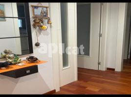 Flat, 73.00 m², near bus and train, almost new, Calle de les Escoles