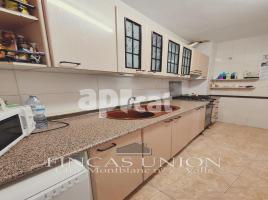 Pis, 127.00 m², prop de bus i tren, Calle Muralla de Sant Antoni