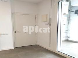 Piso, 90.00 m², cerca de bus y tren