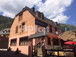 Houses (terraced house), 356.00 m², Calle de Pietat