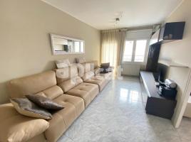 Piso, 80.00 m², cerca de bus y tren