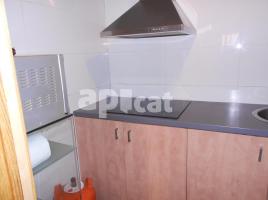 Pis, 41.00 m², prop de bus i tren