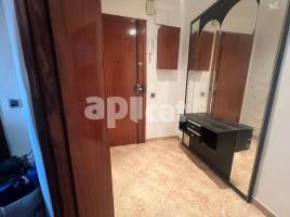 Piso, 106.00 m², cerca de bus y tren