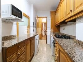 Piso, 90.00 m², cerca de bus y tren