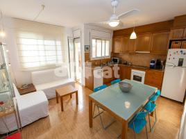 Piso, 55.00 m², cerca de bus y tren, seminuevo