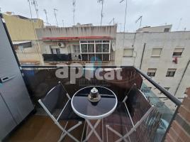 Pis, 99.00 m², prop de bus i tren, Calle Quatre