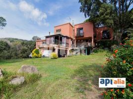 Houses (villa / tower), 326.00 m²