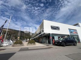 Local comercial, 200.00 m², prop de bus i tren