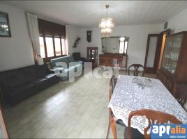 Piso, 259.00 m², cerca de bus y tren