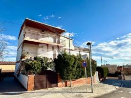 Àtic, 65.00 m², prop de bus i tren, CENTRE