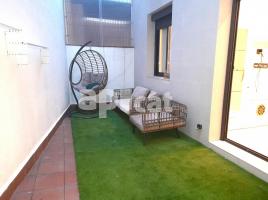 Piso, 65.00 m², cerca de bus y tren, seminuevo