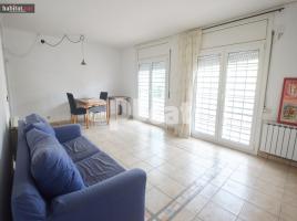 Flat, 110.00 m², near bus and train