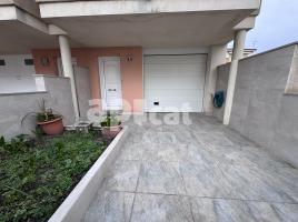  (unifamiliar adossada), 170.00 m², fast neu