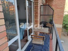 Flat, 78.00 m², close to bus and metro