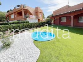 Casa (unifamiliar aislada), 122.00 m², cerca de bus y tren, seminuevo, Camino de la Caleta