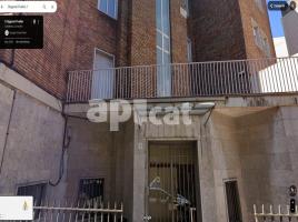 Piso, 107.00 m², cerca de bus y tren