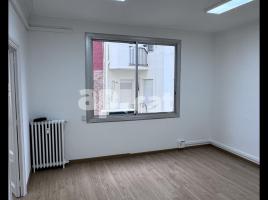 Alquiler oficina, 60.00 m², cerca de bus y tren, Ronda de la Universitat, 7