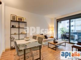 Piso, 100.00 m², cerca de bus y tren, seminuevo