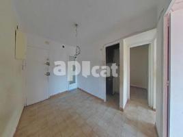 Pis, 53.00 m², près de bus et de train, Calle de Joan Maragall