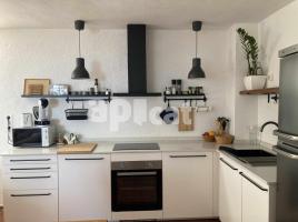 Apartament, 82.00 m², près de bus et de train