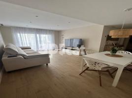 Flat, 97.00 m², near bus and train