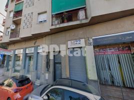 Flat, 88.00 m², near bus and train