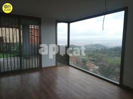 Casa (unifamiliar aislada), 184.00 m², cerca de bus y tren, seminuevo