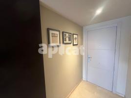 Ático, 66.00 m², cerca bus y metro, seminuevo