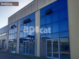 , 330.00 m²