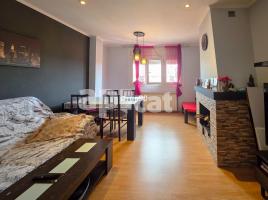 Piso, 97.00 m², cerca de bus y tren