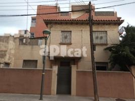 Houses (detached house), 122.00 m², Calle del Penedès