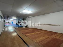 , 230.00 m²