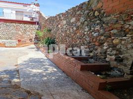 For rent business premises, 180.00 m², near bus and train