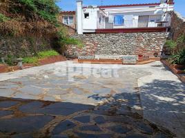 For rent business premises, 180.00 m², near bus and train
