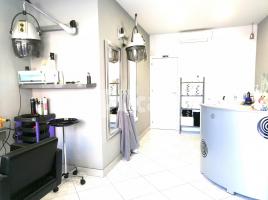 Alquiler local comercial, 52.00 m², cerca de bus y tren, Avenida de la Verge de Montserrat
