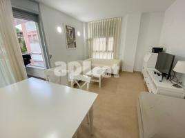 Apartament, 103.00 m², 附近的公共汽車和火車, 九成新