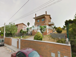 Houses (villa / tower), 280.00 m², near bus and train, almost new, Calle Josep Iturbi, 28