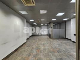 , 496.00 m², fast neu