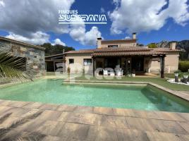 Houses (detached house), 306.00 m², near bus and train, almost new