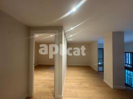 Piso, 85.00 m², cerca de bus y tren, seminuevo