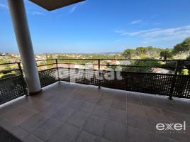 Casa (unifamiliar adosada), 368 m², seminuevo, Zona