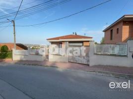 Casa (unifamiliar adosada), 368 m², seminuevo, Zona