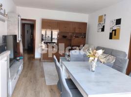 Pis, 85.00 m², 附近的公共汽車和火車, Calle de València