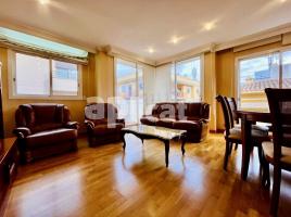 Квартиры, 100.00 m², pядом автобусный и железнодорожный, почти новый, Calle de Pere III, 35